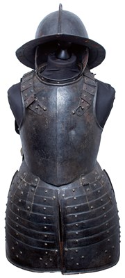 Lot 185 - A PIKEMAN'S ARMOUR
