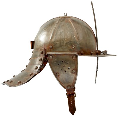 Lot 284 - A GOOD COPY OF AN ENGLISH CIVIL WAR PERIOD LOBSTER TAILED HELMET