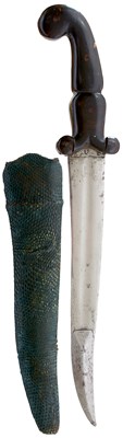 Lot 147 - A 19TH CENTURY NORTH INDIAN KHANJAR