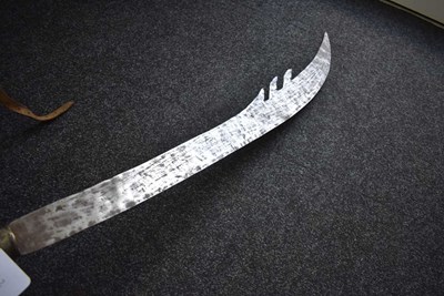 Lot 61 - A LATE 18TH CENTURY LUANG PRABANG HOWDAH SWORD