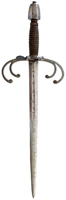 Lot 240 - AN ITALIAN CRAB-CLAW LEFT HAND DAGGER IN THE LATE 16TH CENTURY STYLE