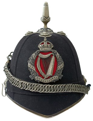 Lot 669 - A GOOD SCARCE ROYAL IRISH CONSTABULARY OFFICER'S 1902 PATTERN BLUE CLOTH HELMET