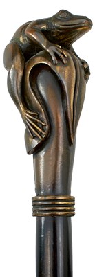 Lot 873 - A MODERN FROG WALKING STICK