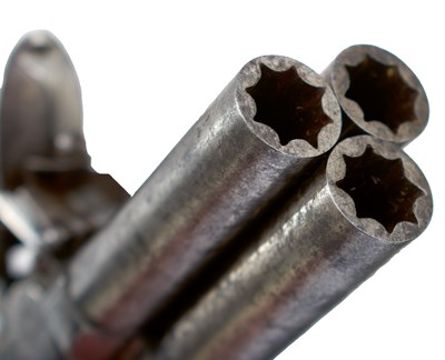 Lot 466 - A SCARCE 122-BORE FLINTLOCK BOXLOCK TRIPLE BARRELLED MUFF OR POCKET PISTOL BY DUNDERDALE & MABSON
