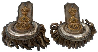 Lot 586 - A PAIR OF MILITIA OFFICER'S EPAULETTES
