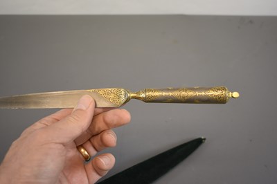Lot 77 - A 20TH CENTURY GOLD KOFTGARI DOUBLE DAGGER