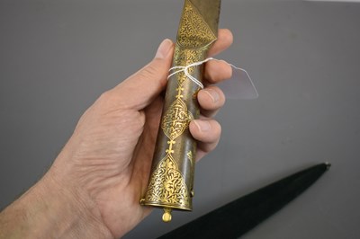 Lot 77 - A 20TH CENTURY GOLD KOFTGARI DOUBLE DAGGER
