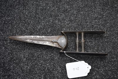 Lot 42 - AN 18TH CENTURY INDIAN KATAR