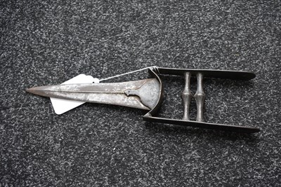 Lot 42 - AN 18TH CENTURY INDIAN KATAR