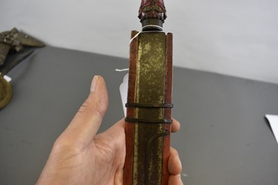 Lot 106 - TAIWAN - A GOOD 19TH CENTURY PAIWANESE SWORD