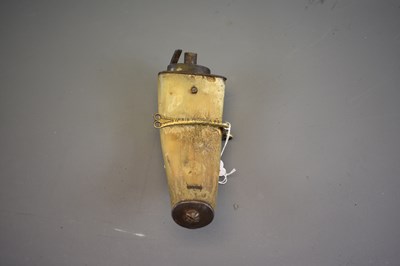 Lot 62 - AN 18TH CENTURY INDIAN POWDER HORN