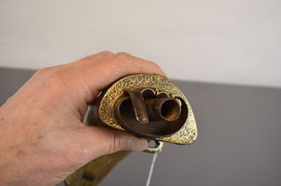 Lot 62 - AN 18TH CENTURY INDIAN POWDER HORN
