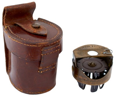 Lot 531 - A RARE FIRST WORLD WAR PRIDEAUX'S PATENT .455 WEBLEY REVOLVER FAST LOADER