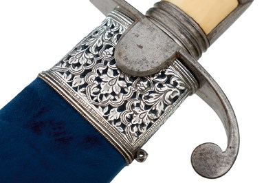 Lot 93 - 1796 PATTERN CAVALRY OFFICER'S SWORD WITH TROPHY INDO-PERSIAN SHAMSHIR BLADE