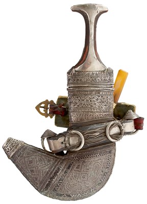 Lot 72 - A MIDDLE EASTERN JAMBIYA OR DAGGER