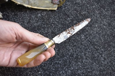 Lot 72 - A MIDDLE EASTERN JAMBIYA OR DAGGER