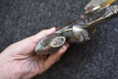 Lot 72 - A MIDDLE EASTERN JAMBIYA OR DAGGER