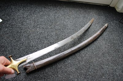 Lot 68 - A 19TH CENTURY INDIAN TULWAR
