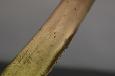 Lot 40 - A LATE 19TH OR ERLY 20TH CENTURY SOUTH INDIAN KIRACH OR SWORD