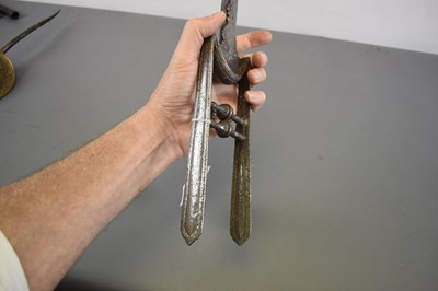 Lot 77 - A LATE 18TH CENTURY INDIAN KATAR