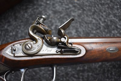 Lot 269 - A CASED PAIR OF 32-BORE FLINTLOCK DUELLING PISTOLS BY DURRS EGG