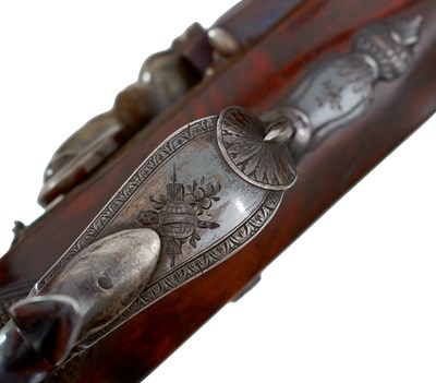 Lot 269 - A CASED PAIR OF 32-BORE FLINTLOCK DUELLING PISTOLS BY DURRS EGG