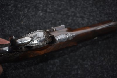 Lot 269 - A CASED PAIR OF 32-BORE FLINTLOCK DUELLING PISTOLS BY DURRS EGG