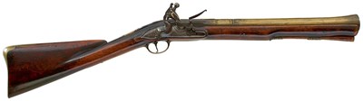 Lot AN EARLY 18TH CENTURY FLINTLOCK DOG LOCK BRASS BARRELLED BLUNDERBUSS BY JOHN SMITH