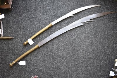 Lot 60 - TWO 18TH CENTURY LAN NA KINGDOM DHAAB NGAO HOWDAH SWORDS