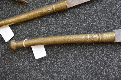 Lot 60 - TWO 18TH CENTURY LAN NA KINGDOM DHAAB NGAO HOWDAH SWORDS