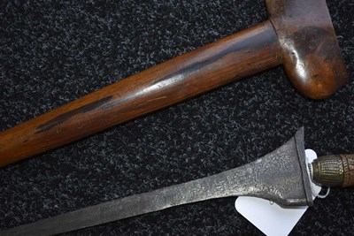 Lot 32 - A LATE 19TH CENTURY MADURA KRIS