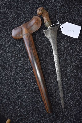 Lot 32 - A LATE 19TH CENTURY MADURA KRIS