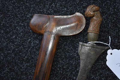 Lot 32 - A LATE 19TH CENTURY MADURA KRIS