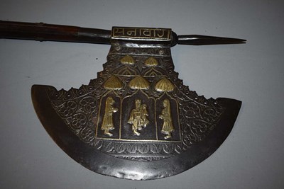 Lot 39 - A LARGE 19TH CENTURY INDIAN AXE
