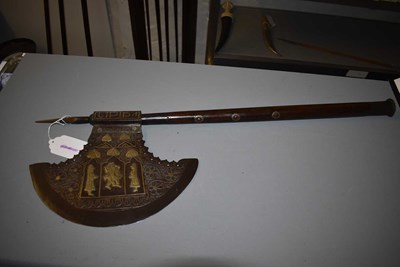 Lot 39 - A LARGE 19TH CENTURY INDIAN AXE
