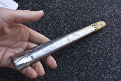 Lot 74 - A CHINESE OFFICER'S DIRK