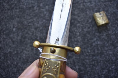 Lot 74 - A CHINESE OFFICER'S DIRK