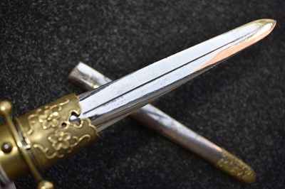 Lot 74 - A CHINESE OFFICER'S DIRK