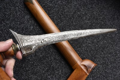 Lot 28 - A 20TH CENTURY INDONESIAN KRIS