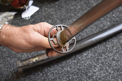 Lot 10 - A WAKIZASHI
