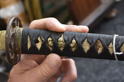Lot 10 - A WAKIZASHI