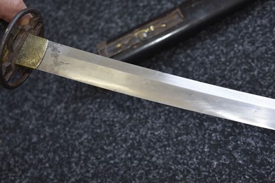 Lot 10 - A WAKIZASHI