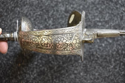 Lot 47 - A LATE 18TH OR EARLY 19TH CENTURY SILVER DECORATED INDIAN FIRANGI OR SWORD