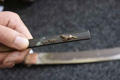 Lot 9 - A WAKIZASHI