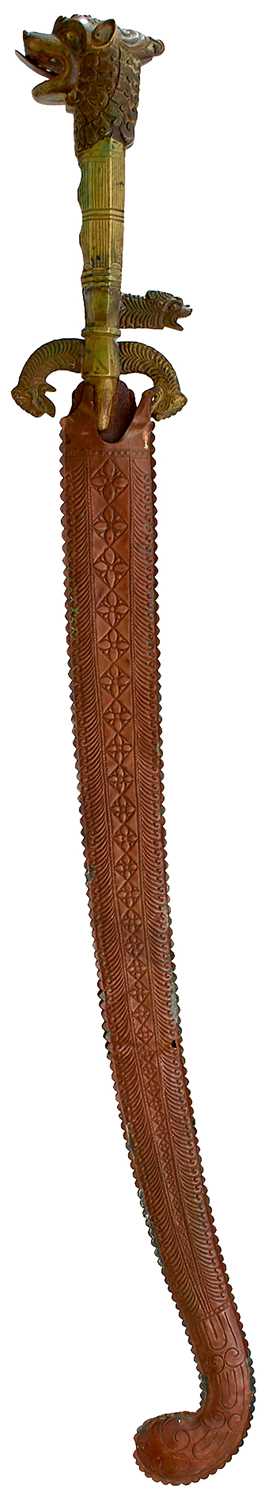 Lot 34 - A LATE 19TH CENTURY SINHALESE OR CEYLONESE KASTANE OR SHORT SWORD