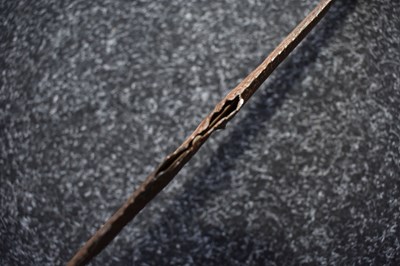 Lot 34 - A LATE 19TH CENTURY SINHALESE OR CEYLONESE KASTANE OR SHORT SWORD