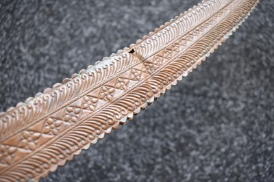 Lot 34 - A LATE 19TH CENTURY SINHALESE OR CEYLONESE KASTANE OR SHORT SWORD