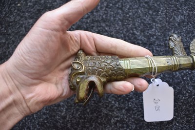 Lot 34 - A LATE 19TH CENTURY SINHALESE OR CEYLONESE KASTANE OR SHORT SWORD