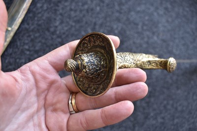 Lot 49 - A 19TH CENTURY WOOTZ DAMASCUS BLADED INDIAN TULWAR