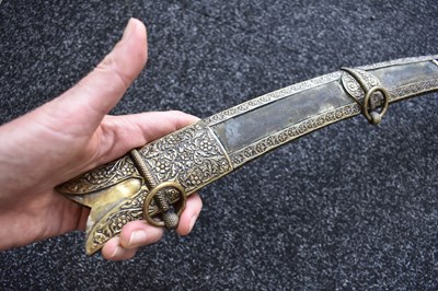 Lot 49 - A 19TH CENTURY WOOTZ DAMASCUS BLADED INDIAN TULWAR